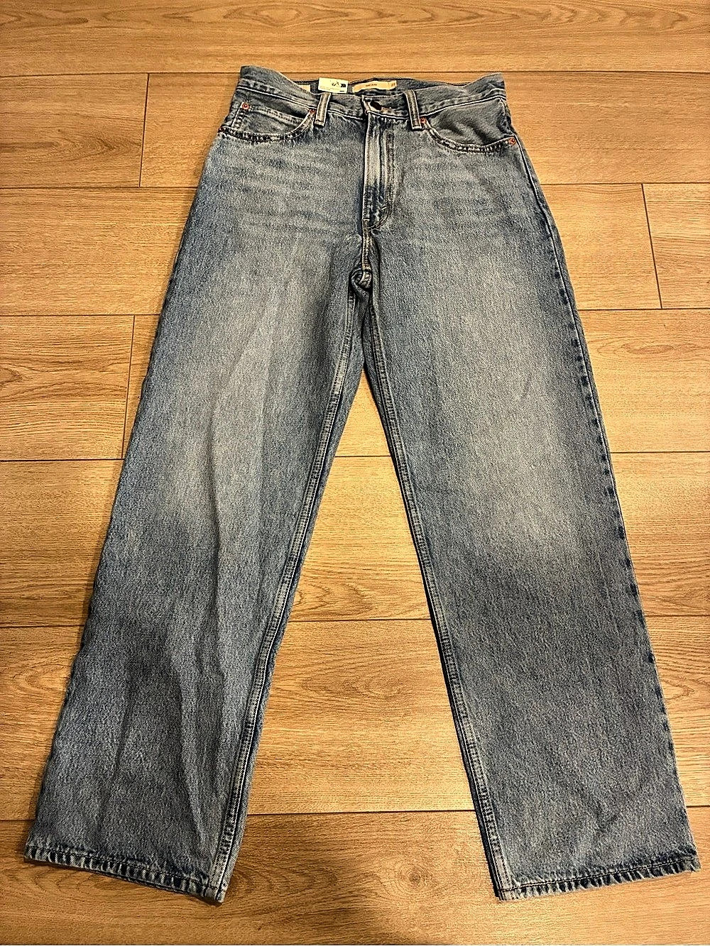 NWT Levi’s Women’s Premium Dad Jean Light Wash Blue Size 27